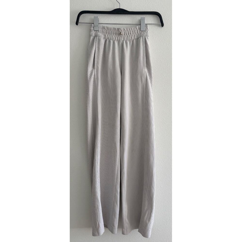 Lululemon Gray Ribbed Wide Leg Sweatpants Size 0